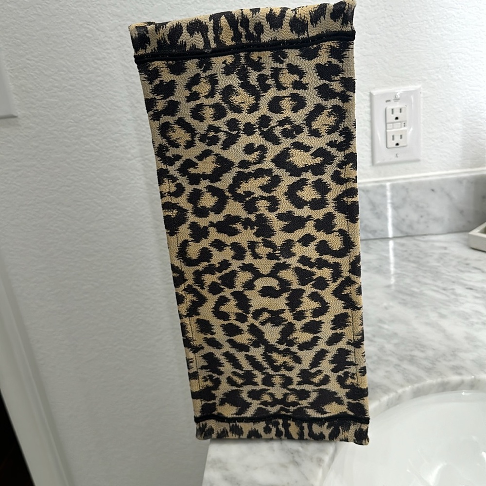 DIOR BOOK TOTE
BEIGE MULTICOLOR MIZZA EMBROIDERY- Large - Picture 5 of 9